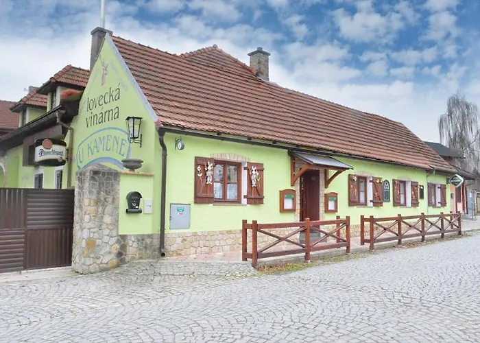 Sestajovicky Pivovar بيت ضيافة Šestajovice
